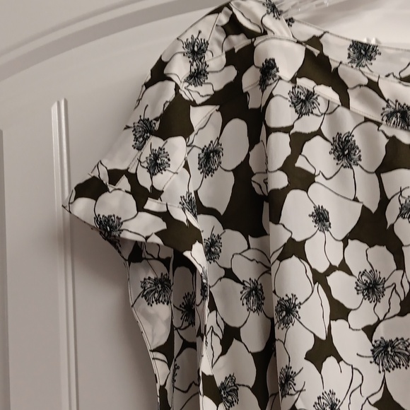 Top - Picture 3 of 7